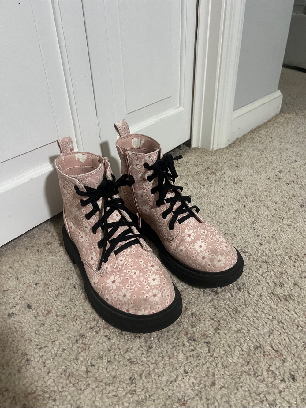 Lace-Up Floral Combat Boots for Women - Pink